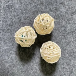 DOWNYPAWS - Jouets pour chats boule en rotin cloche sonore balle d'amusement pour chats(deux boules à clochettes)